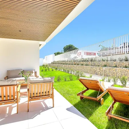 Apartment Beachside Retreat W Pool, Gym & Terrace *