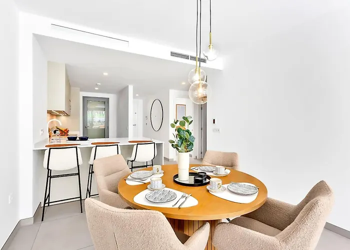 公寓 New Beachside Retreat W Gym, Pool & Large Terrace *