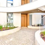 New Beachside Retreat W Gym, Pool & Large Terrace Μαρμπέλλα