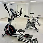 New Beachside Retreat W Gym, Pool & Large Terrace Διαμέρισμα Μαρμπέλλα