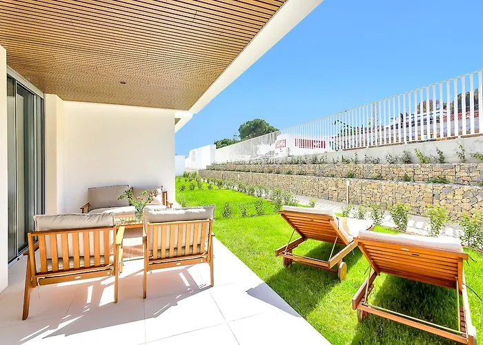 New Beachside Retreat W Gym, Pool & Large Terrace *