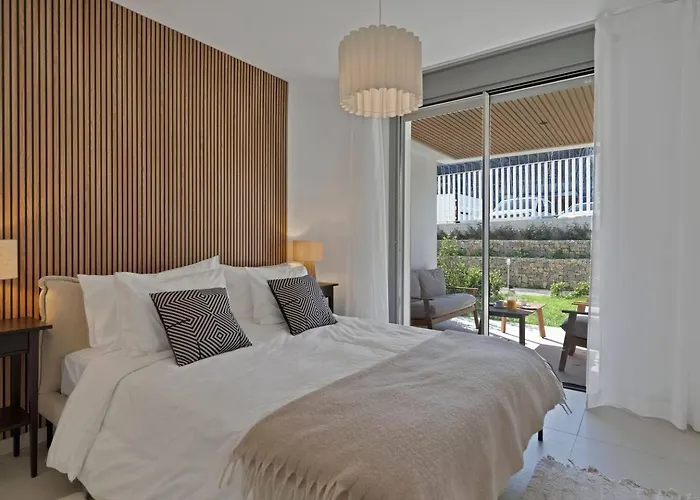 New Beachside Retreat W Gym, Pool & Large Terrace * Marbella